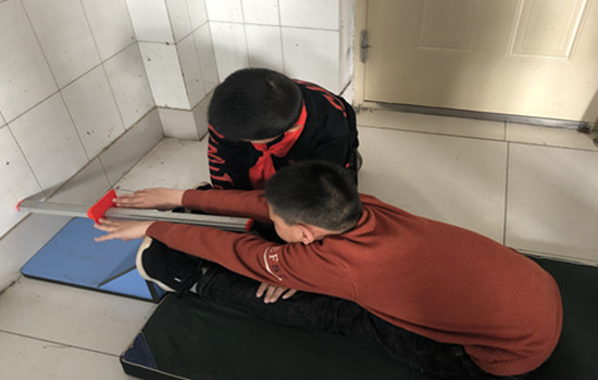 山小学积极准备班级体育联赛开元ky棋牌济南高新区鸡(图1) 山小学积极准备班级体育联赛开元ky棋牌济南高新区鸡(图1)